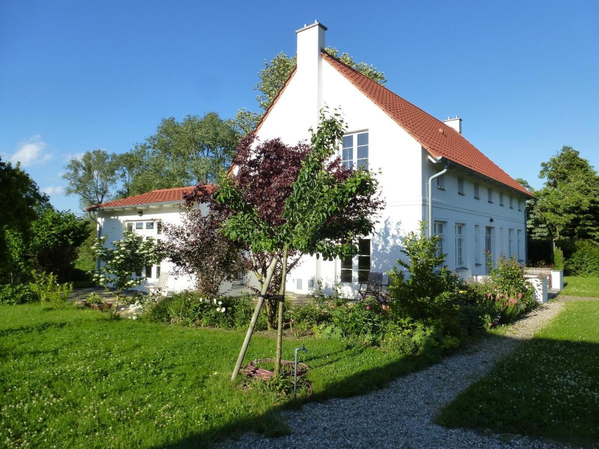 Traumhaftes Luxus-Ferienhaus Warnkenhagen  Екстериор снимка