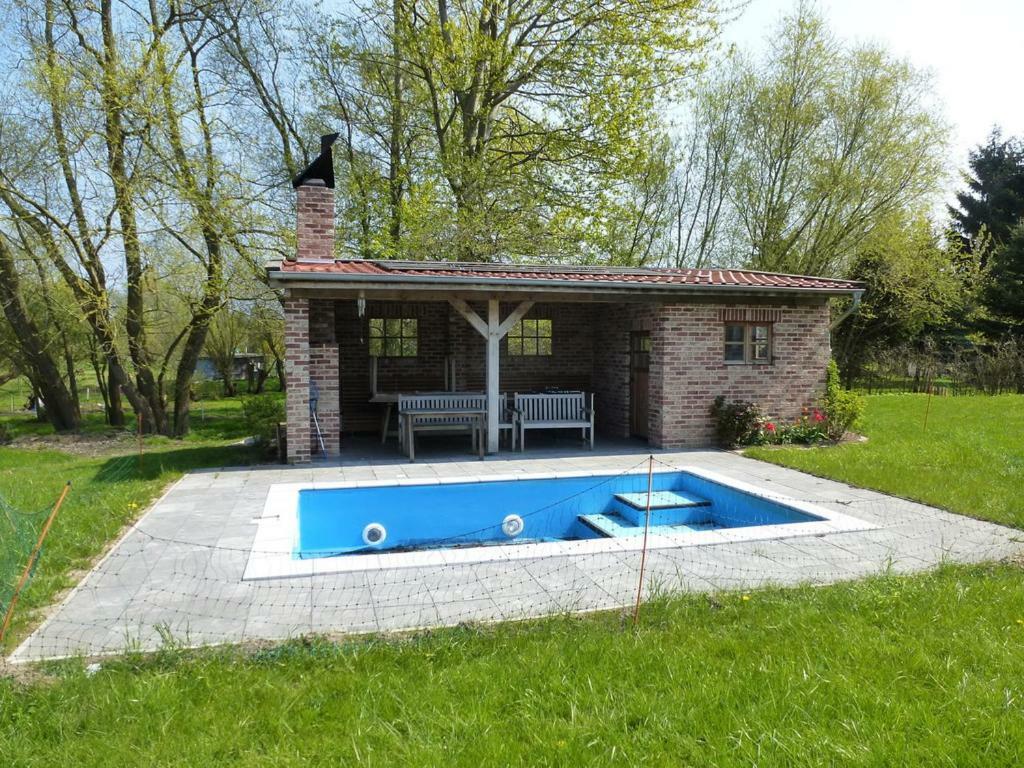 Traumhaftes Luxus-Ferienhaus Warnkenhagen  Екстериор снимка