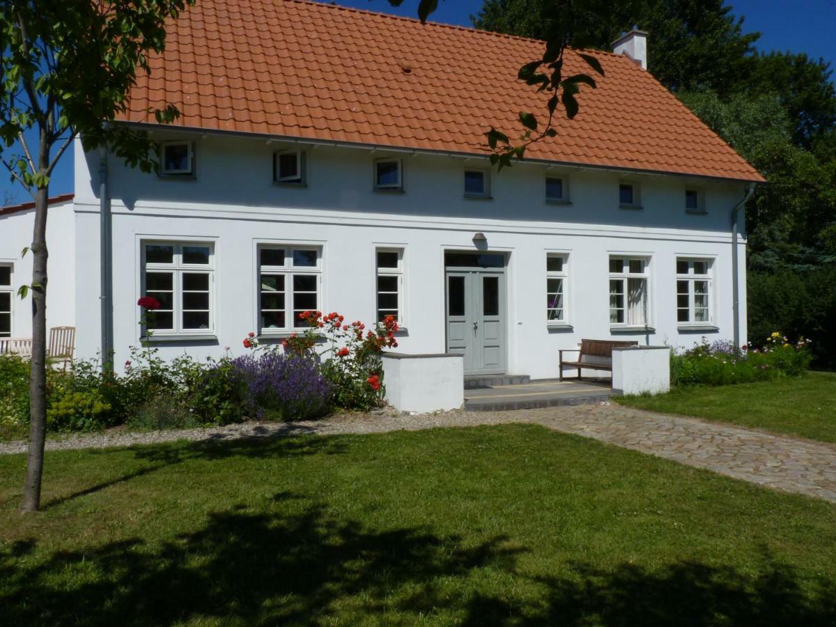 Traumhaftes Luxus-Ferienhaus Warnkenhagen  Екстериор снимка